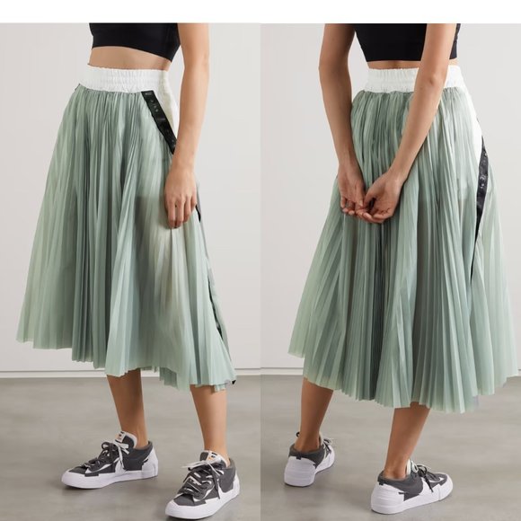 NIKE x SACAI Grey/White Pleated Skirt - Picture 2 of 8